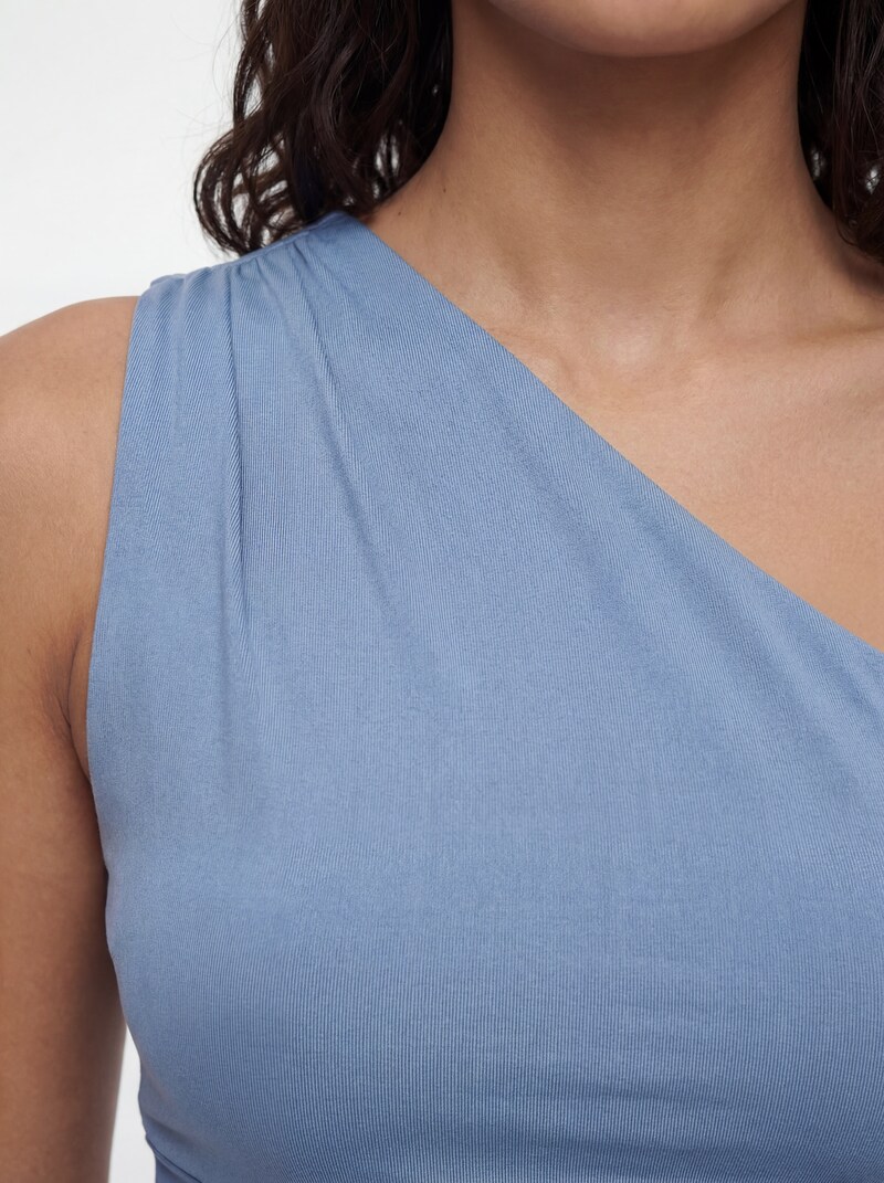 Top 'Leia'